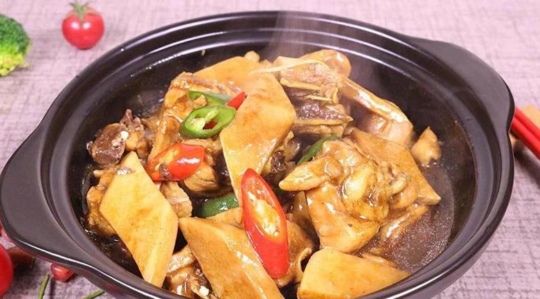 在家怎么自己做黄焖鸡 85b1c0f8e26d499ba5998ee23d9f740a.jpeg