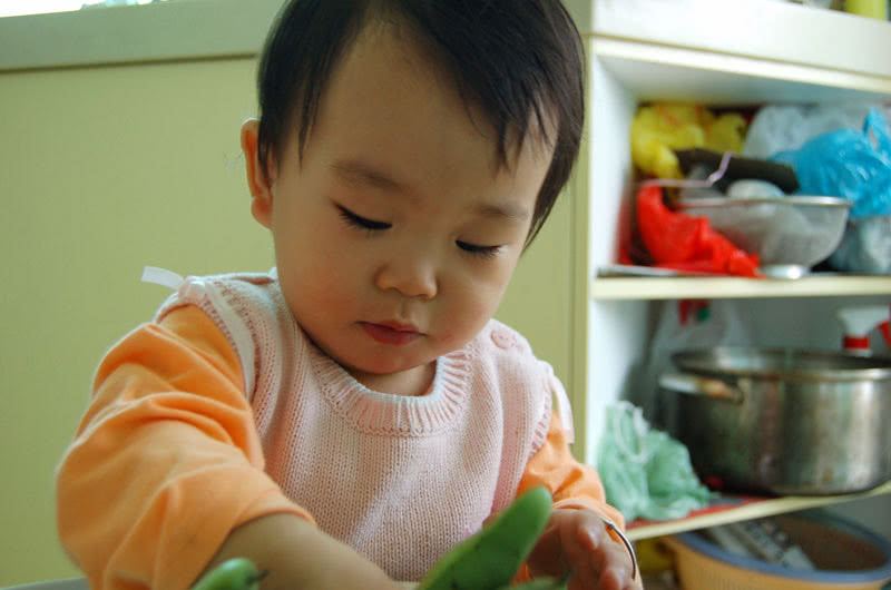 「孩子」宝宝经常积食生病！儿科医生坦言：这 3种零食早该拉进黑名单了