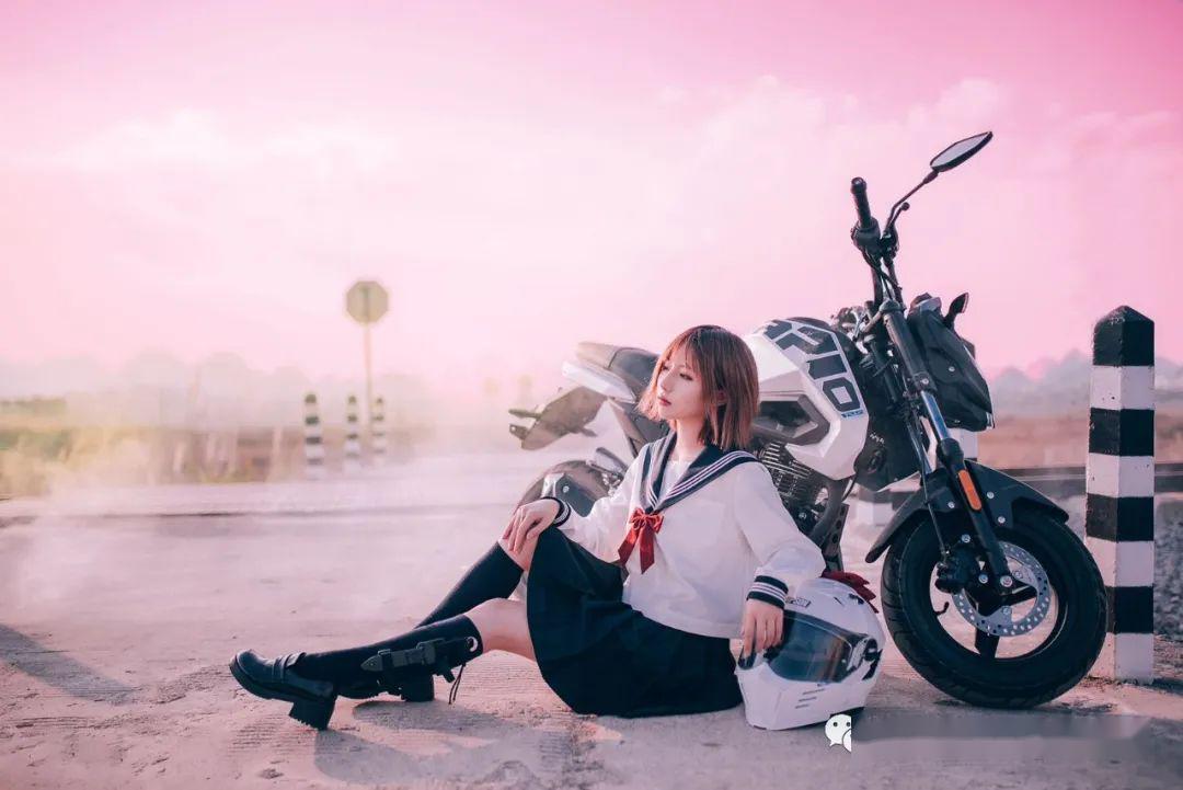 今天不怕没有好看的美女机车,就是怕你的手机内存不够