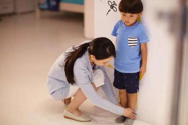 孩子：多个方面需要注意，否则严重影响沈体长高孩子身体正在飞速长高
