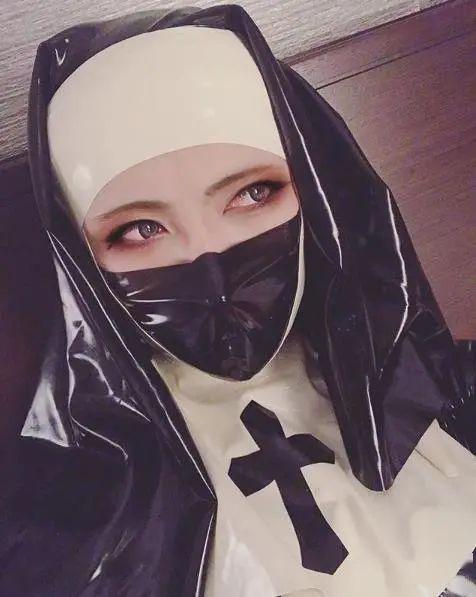 胶衣修女…魅惑小恶魔,冷艳忍者,性感御姐,可爱女孩,最近一位名叫麗