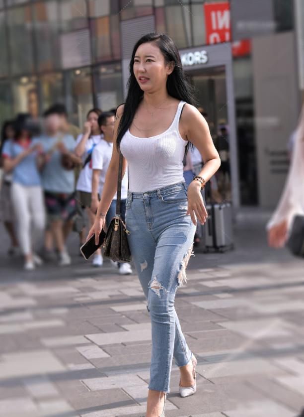 e749aaca574742f89a26f3450a73dc54.jpeg