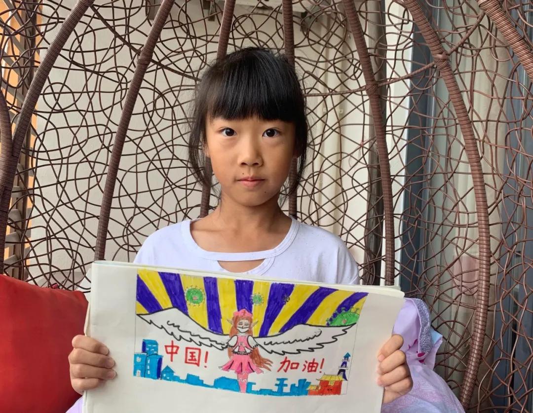 心系祖国致敬英雄快来投票力迈中美国际学校美术作品评比大赛