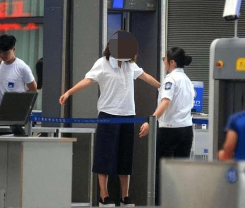 #隐私#会暴露隐私部位,影响胎儿吗?看完你就知道答案了孕妇过安检