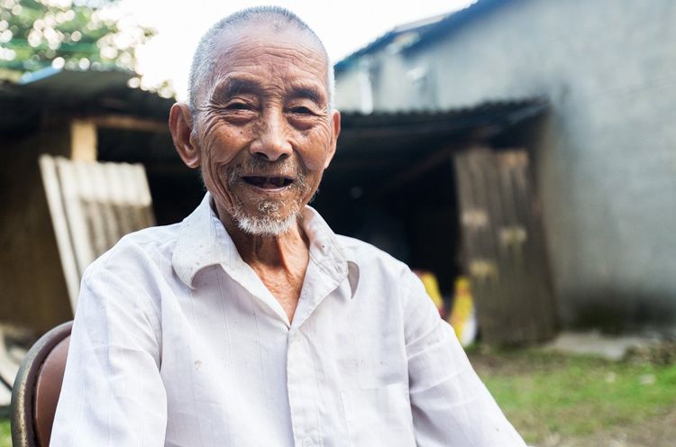 原创116岁老人吸烟又喝酒他说长寿其实并不难只需做好一件事