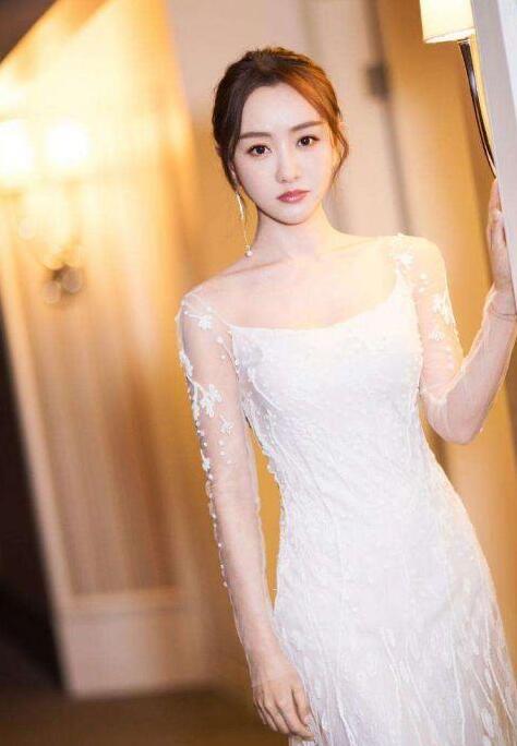 三十岁以上的女明星 9b0d02bc496c4fd2bc1f6dcbccd8c1d0.jpeg