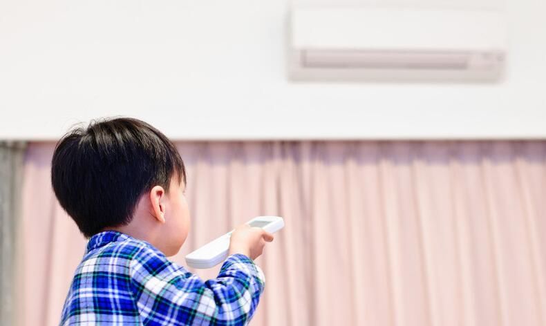 #宝宝#真像“宝爸以为”的简单？未必！至少宝妈应注意这4点带娃入睡