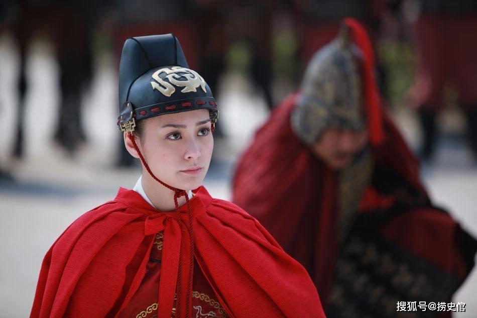 上官婉儿是唐代著名的女官,武则天身边的红人,她于景龙四年(711年)被