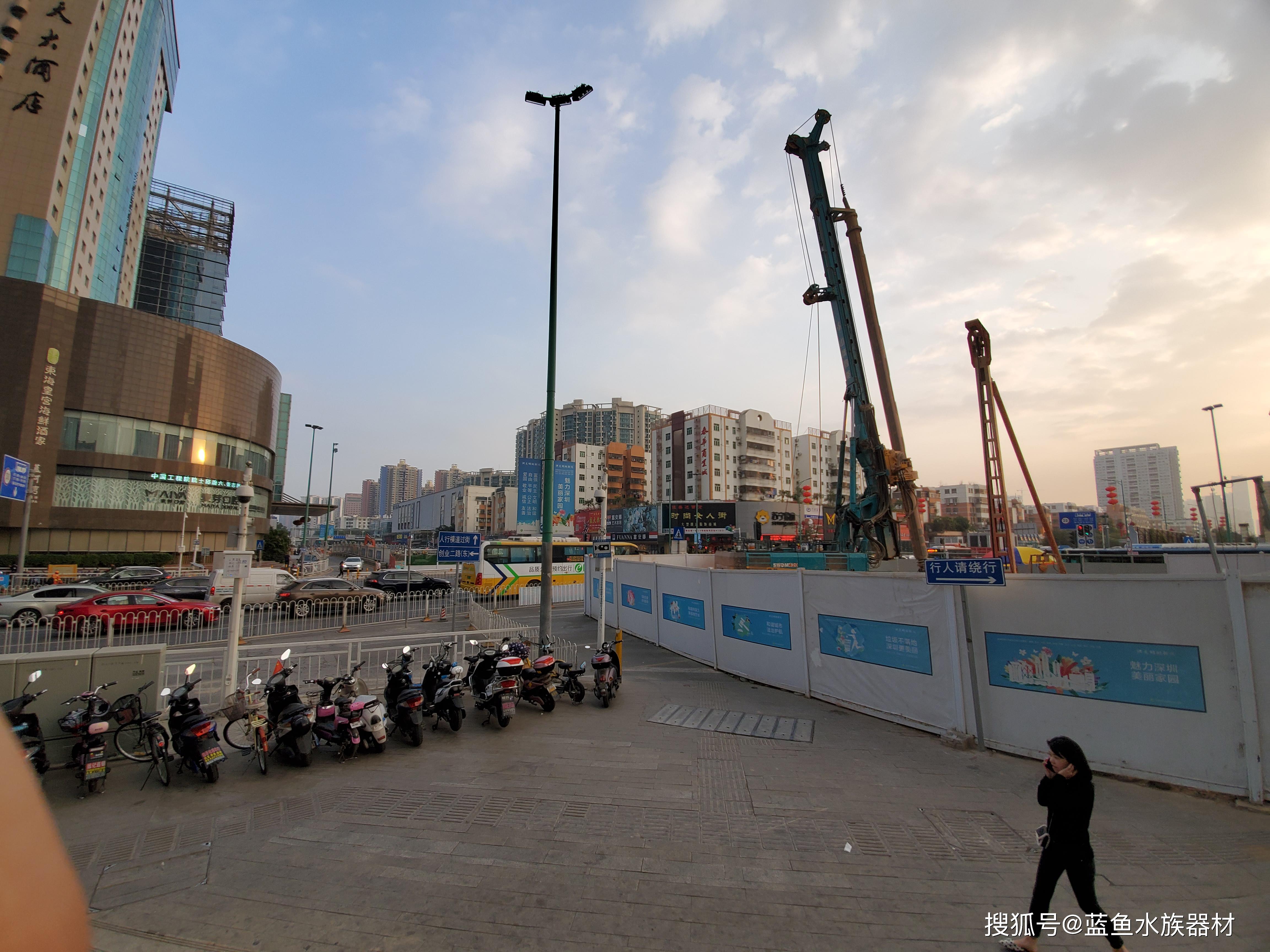 深圳地铁12号线灵芝地铁站城市的记忆