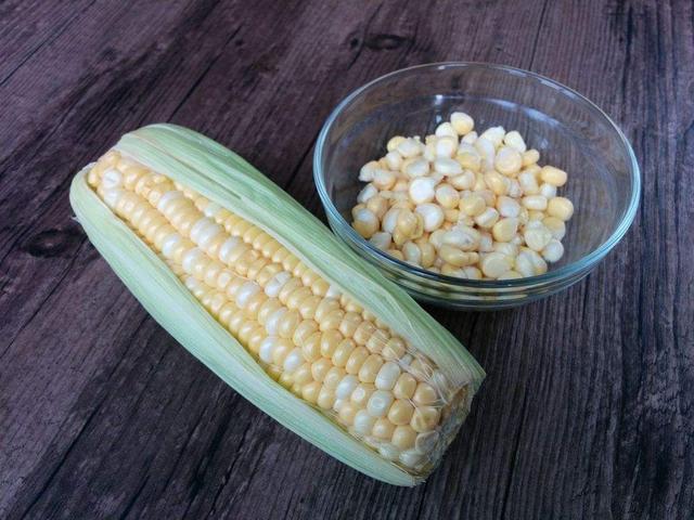 蜂窝玉米怎么做图解 4dc5971346e144b492bf22501b7c01b9.jpeg