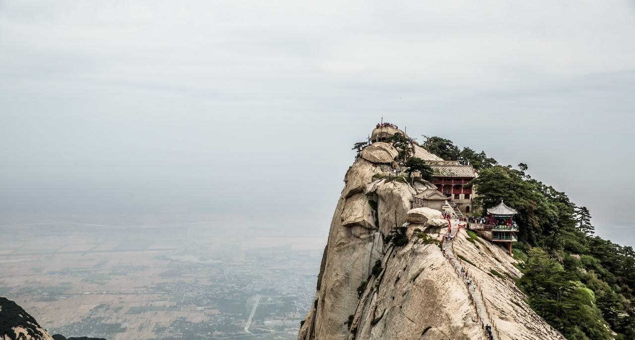 五岳雄风,踏上华山论剑的路,看看华山瑰丽的风景