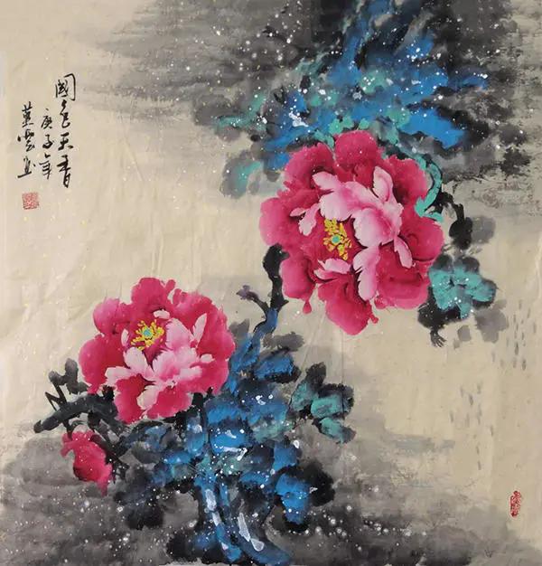 于广西南方艺术学校,研修于广西师范大学美术系,擅画花鸟,尤喜画牡丹