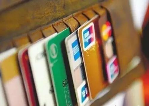 半夜睡梦中，卡里的钱不翼而飞？