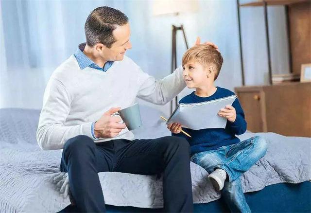 孩子被夸几句就飘？真正的赏识教育不是一顿夸，父母别踩坑了！