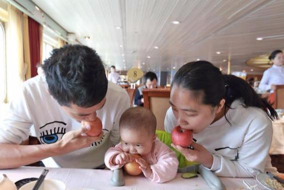 「孩子」不然坑了娃都不知身为父母:这3个“传统观念”一定要摒弃