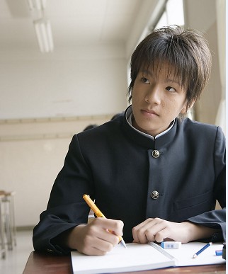 家长■只是晚发育，晚发育的孩子有这4大特征！有些孩子不是长不高