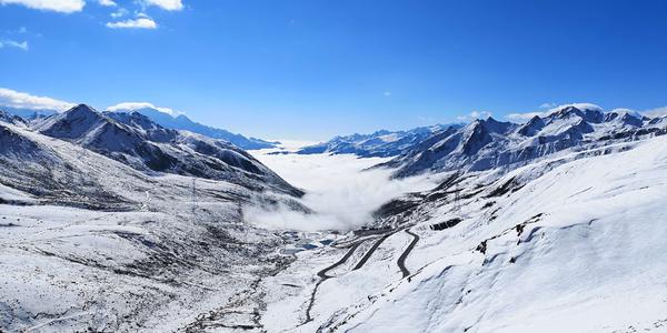 长征路上:红军翻越过的雪山竟然非一座 个个挑战难度非比寻常