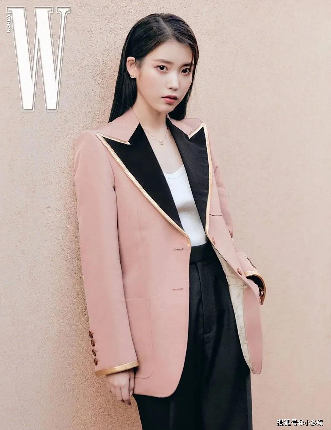 原创iu登上韩国时尚杂志《w korea》封面人物,甜美又干练的气质太帅了