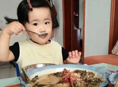 孩子：告别脾虚，身体倍儿棒！孩子脾虚积食不长个？5种食物要少吃