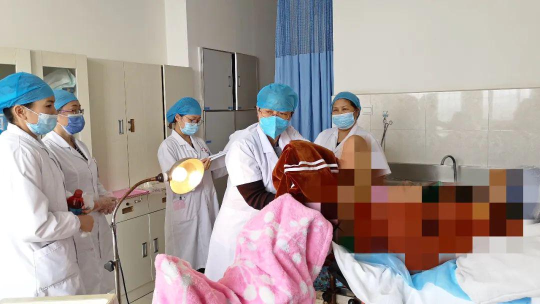 【专家工作站】张红平专家助力我院妇科完成两例宫颈癌手术