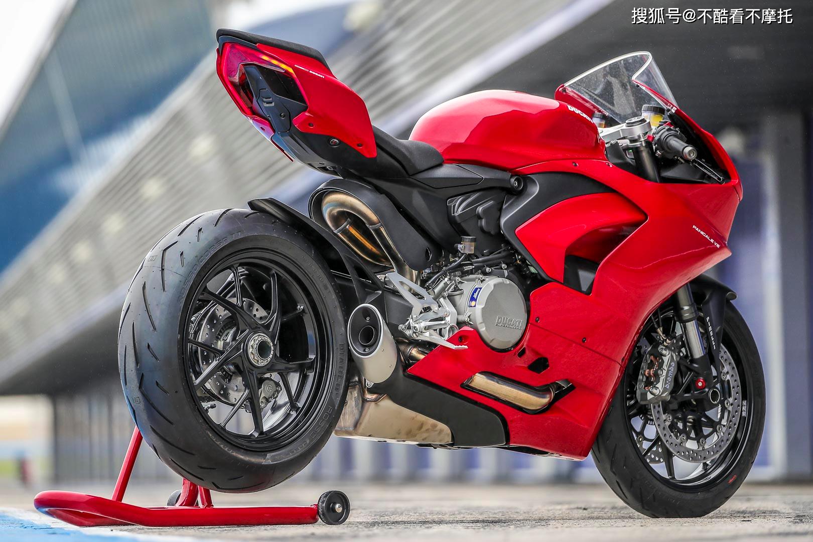 杜卡迪panigale v2,这是换了个壳的杜卡迪959?