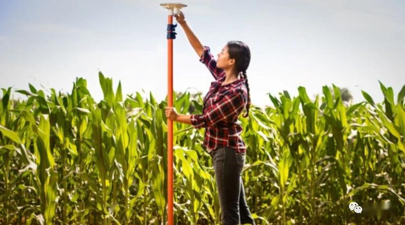 利用传感器和大数据监测农作物生长的新型农业物联网设备_arable