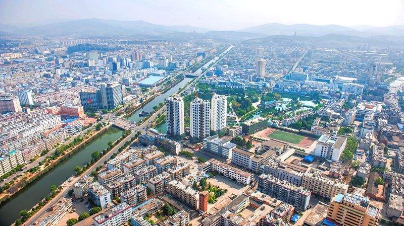 楚雄各县人口排名_楚雄县凎林村