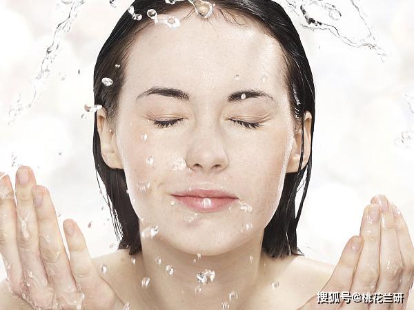 什么方法美白效果最好 a73581cd807c4997a78a092b4f854d6f.jpeg