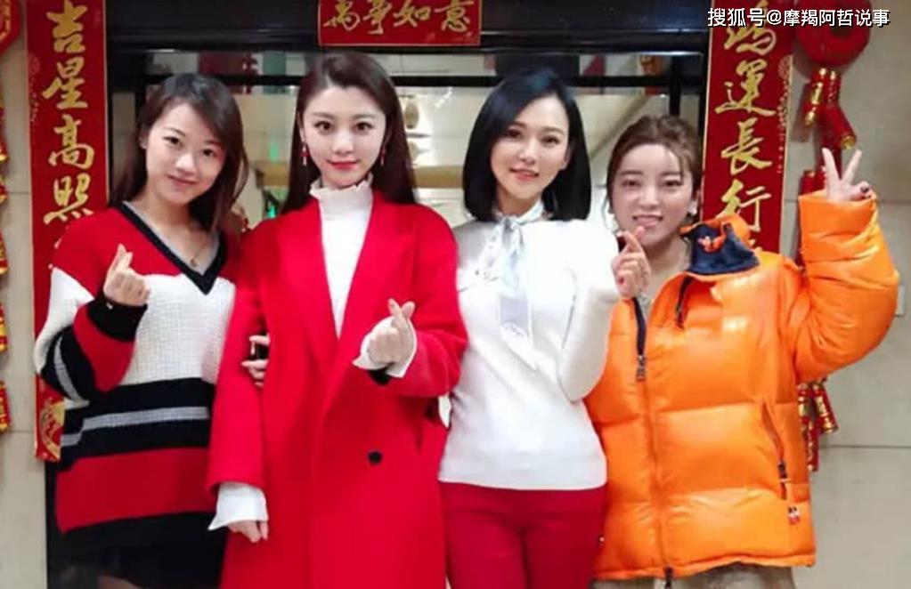 原创难怪"王牌女郎"费费出镜率高,得知身份后,网友:原来是关系户