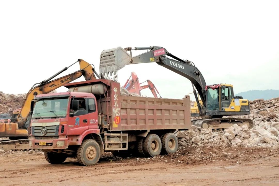 新兴轻纺工业项目:土石方工程已基本完成 4月份启动厂房建设