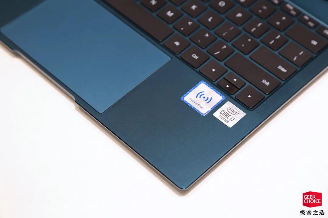 能把手机「装进屏幕」,华为新 matebook x pro 用起来