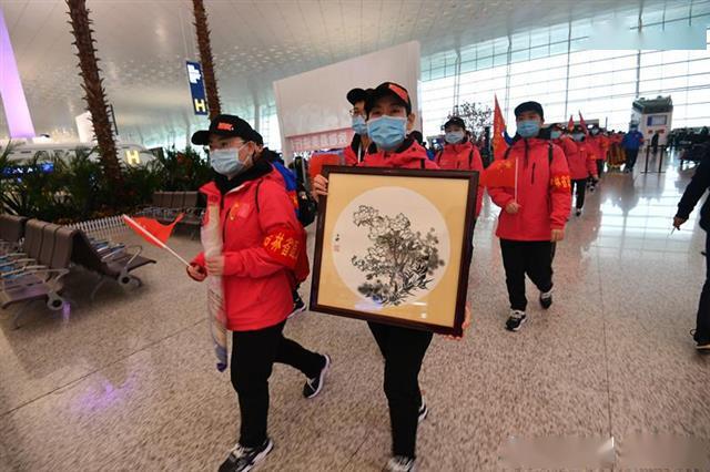 吉林援鄂中医医疗队,带着"友谊之花"回家