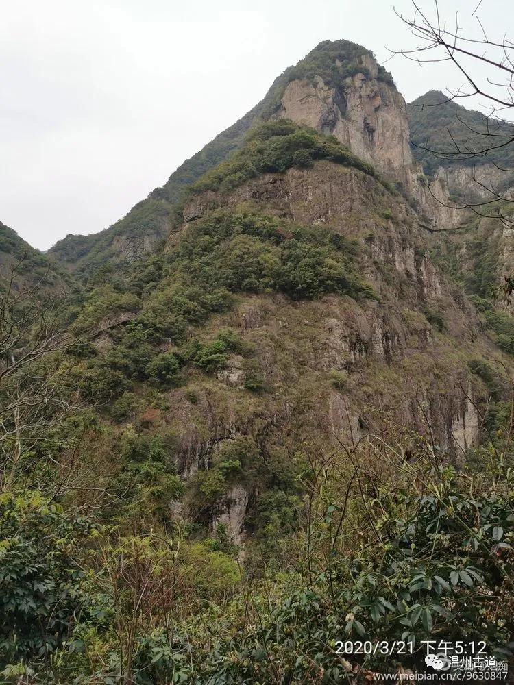 穿越剑岩峡谷挥汗箬坳岭