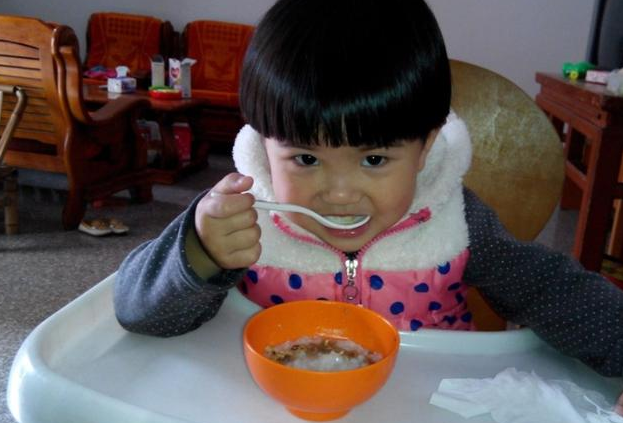 「孩子」才能养好脾胃少生病孩子脾胃不好难消化？这3种食物别乱吃