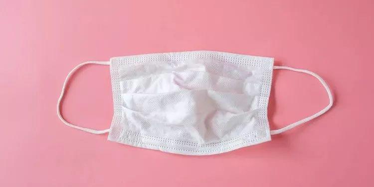 『孩子』小心别踩“雷”！除了退热贴，孩子的家庭药箱更需要这些！孩子吃药