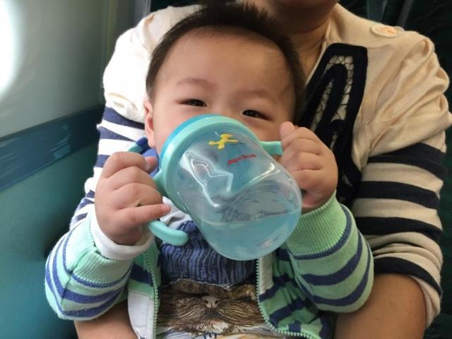 「脾胃」4种零食“偷走”孩子脾胃的健康！儿科医生：孩子哭闹也别给