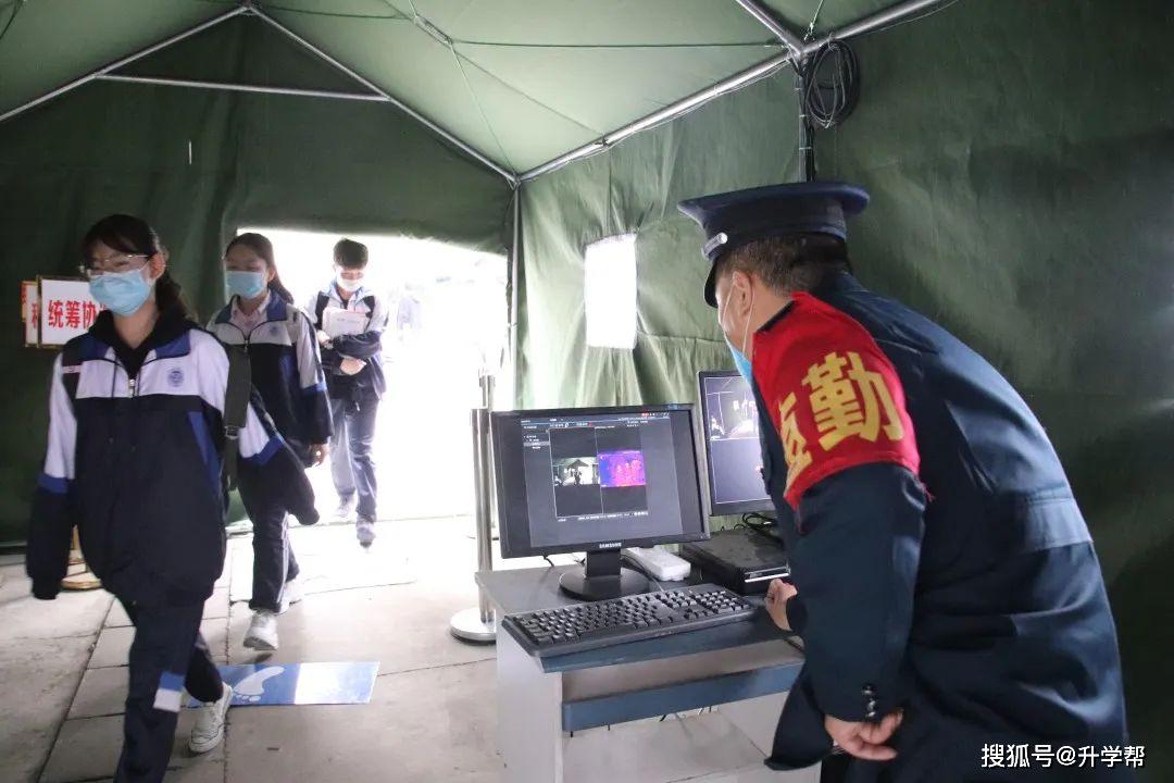 「进行了」直击现场！成都郫都区高三年级开学第一天