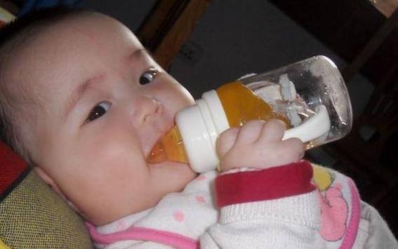 宝宝：牢记3原则，孩子辅食期生病少金牌月嫂：3种辅食不能给娃吃