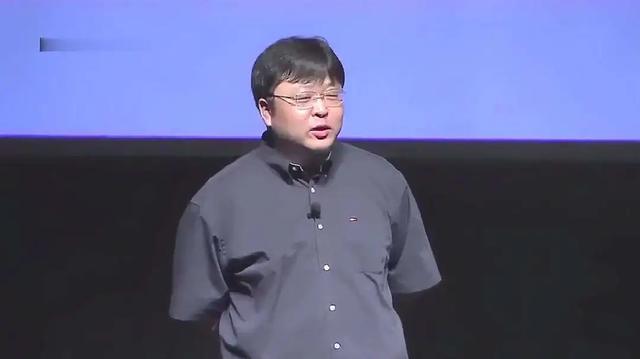 罗永浩，你直播带货时“强颜欢笑”的样子，真