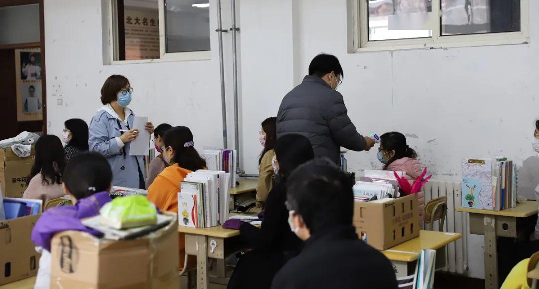 城阳一中举行2020年春季开学第二次场景模拟演练_宿舍