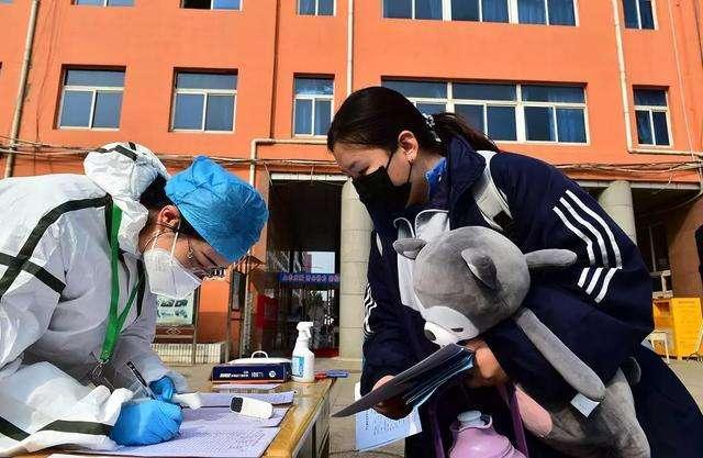 「高考」但这一省份却临时“变卦”，家长干着急多个省学子如期返回校园