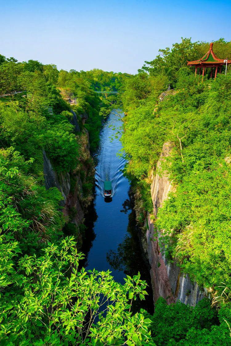 【49.9元抢】溧水天生桥景区 彩虹滑道 郭兴庄园 傅家边空中草莓园