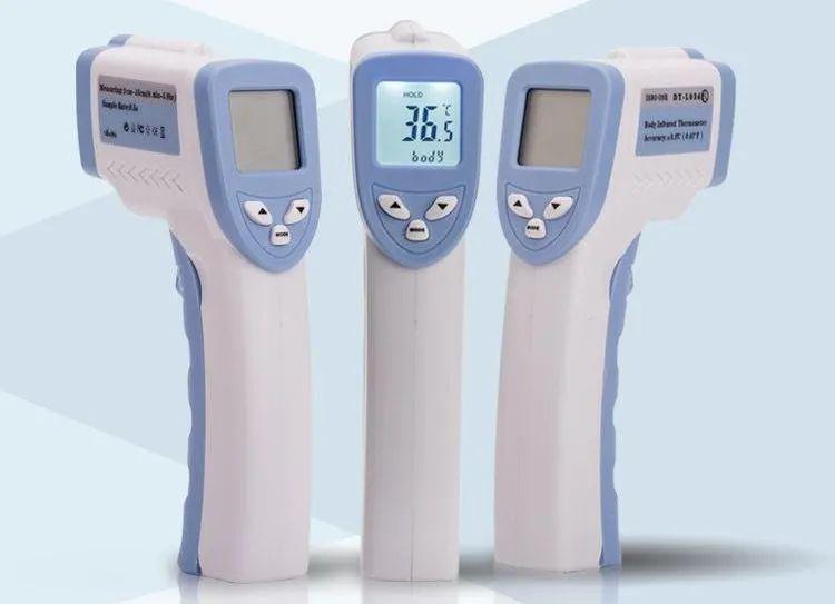 『孩子』小心别踩“雷”！除了退热贴，孩子的家庭药箱更需要这些！孩子吃药