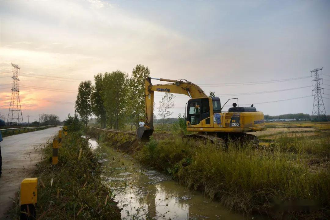 庄墓灌区水湖支渠综合治理工程长丰县"三达标一美丽"水利工程建设我县