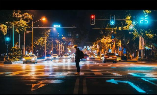 高考@学习从不允许混日子教育部：高考延期1个月！孩子