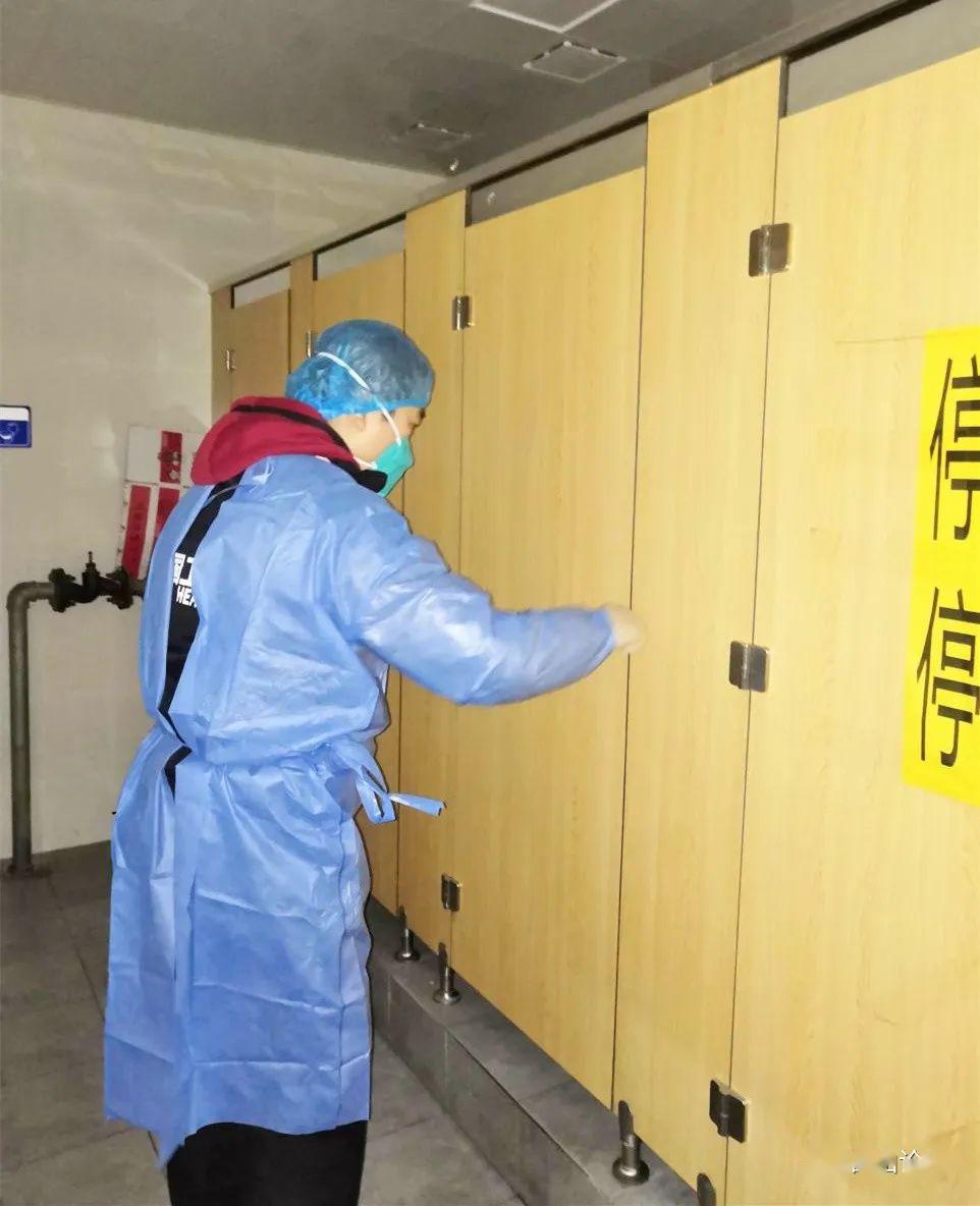 (辖区外环境采样)在门头沟疾控中心领导的带领下,在各应对小组的密切