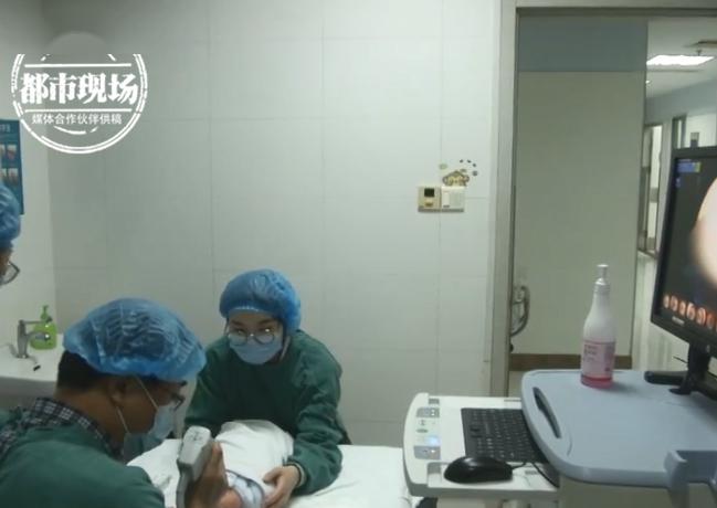 『反光』原来是重病8个月的婴儿到晚上眼睛会反光