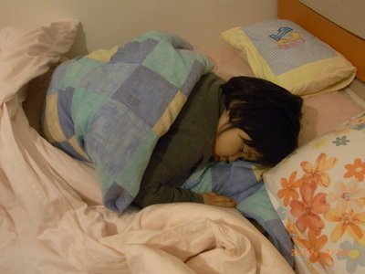 『孩子』可能是积食了！医生：这3种习惯，家长别当回事孩子睡觉蹬被子