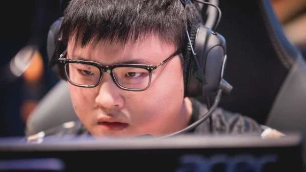 uzi最新消息回归 b525065c45e24868ac367e74e4aafd2b.jpeg