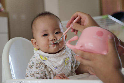 孩子：直接拉低身高！提醒：睡前不吃3物，娃能少生病孩子脾肺不好